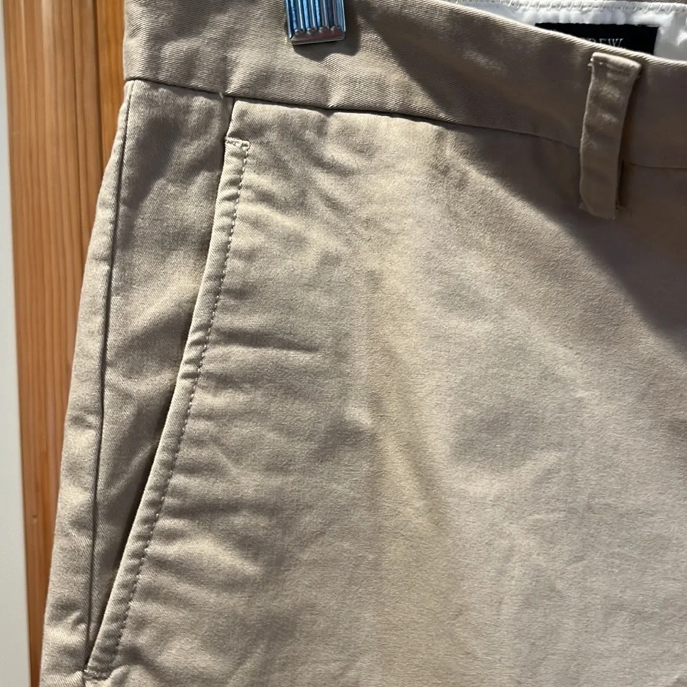 J.crew flex Bedford khakis pants size 34/32 .
